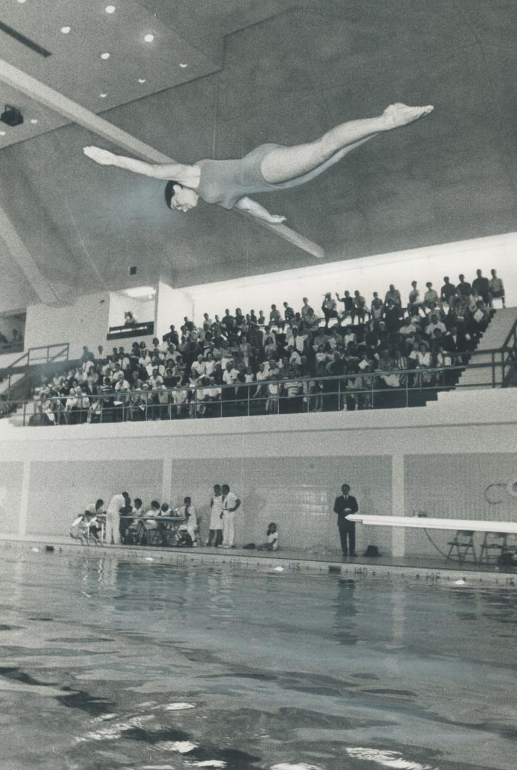 Kathy McDonald of Vancouver in Canadian Championship diving form