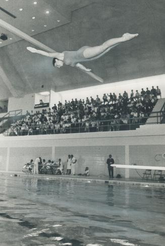 Kathy McDonald of Vancouver in Canadian Championship diving form