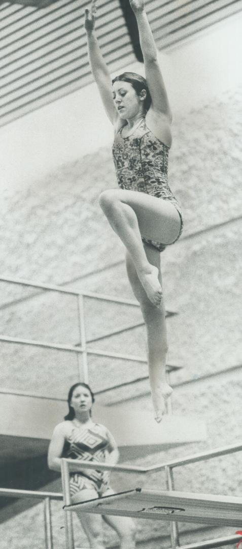 Gearing up for the Canada Cup competitions at Etobicoke's Olympium next April are at least 30 members of the Etobicoke Diving Club. Launcing into a re(...)