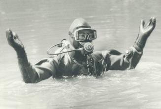 Divers fail to find Babe Ruth ball