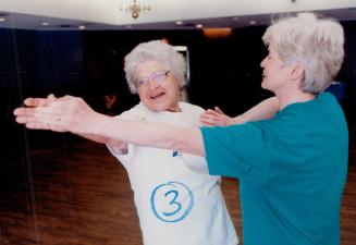 Successful aging Jenie Sheps 81, Dana Bach (r)