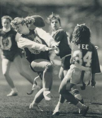 Waving the white flag. I surrender! That seems to be the reaction by a Cedarbrae Colts player as Wexford's Fee Abhead whizzes a kick past her head in (...)