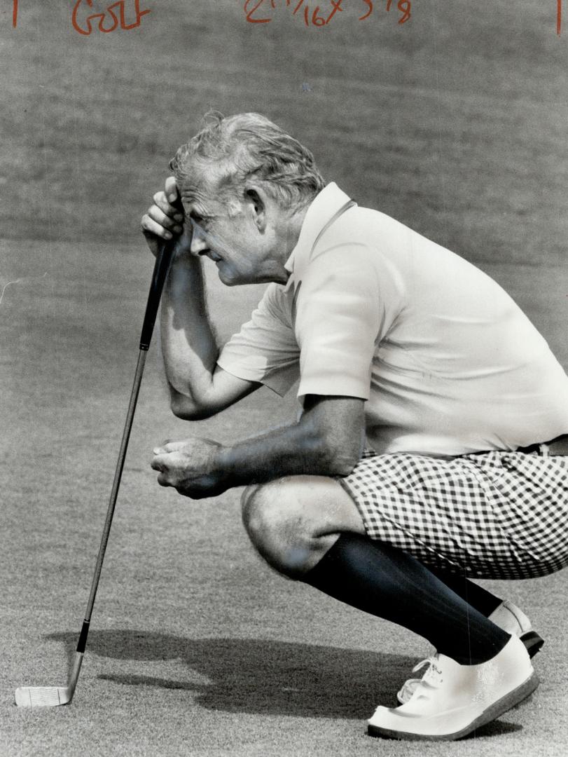 Hot work: But Meadowbrook's Walt Plewman was prepared for warmth with his Bermuda shorts during first round of the Ontario seniors championship