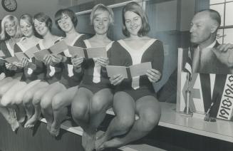 Beautiful collateral. Six members of the Kalev Esttienne Gymnastic team read about way and means of borrowing money at Estonian Credit Union. Left to (...)