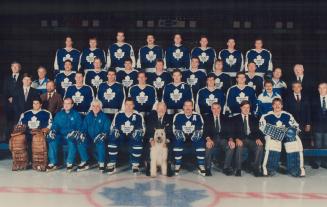 All spiffed up for the official team photo is the 1987-88 edition of the Toronto Maple Leafs, along with coaches, team executives, trainers, doctors a(...)