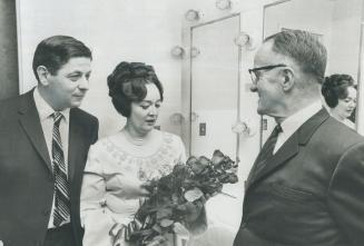 After premiere last night at Macmillan Theatre of From the Diary of Anne Frank, soprano Lois Marshall was delighted recipient of flowers presented by (...)