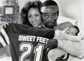 Non-import. Argos' Terry Metcalf and wife Celeste have a Sweet Feet Jr. The little one's name is Terry, who checked in Tuesday at 8 pounds, 10 ounces.(...)