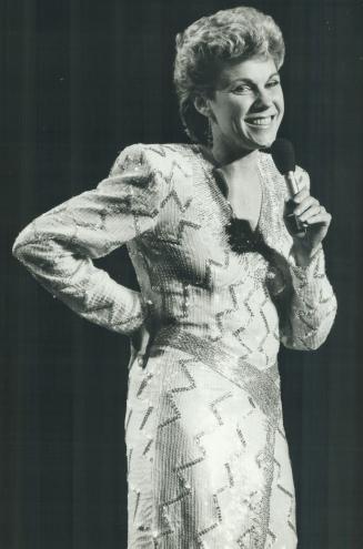 It's good to be back, Anne Murray's easy-going stage presence has always been her biggest asset and last night at the O'Keefe Centre she enthralled a (...)