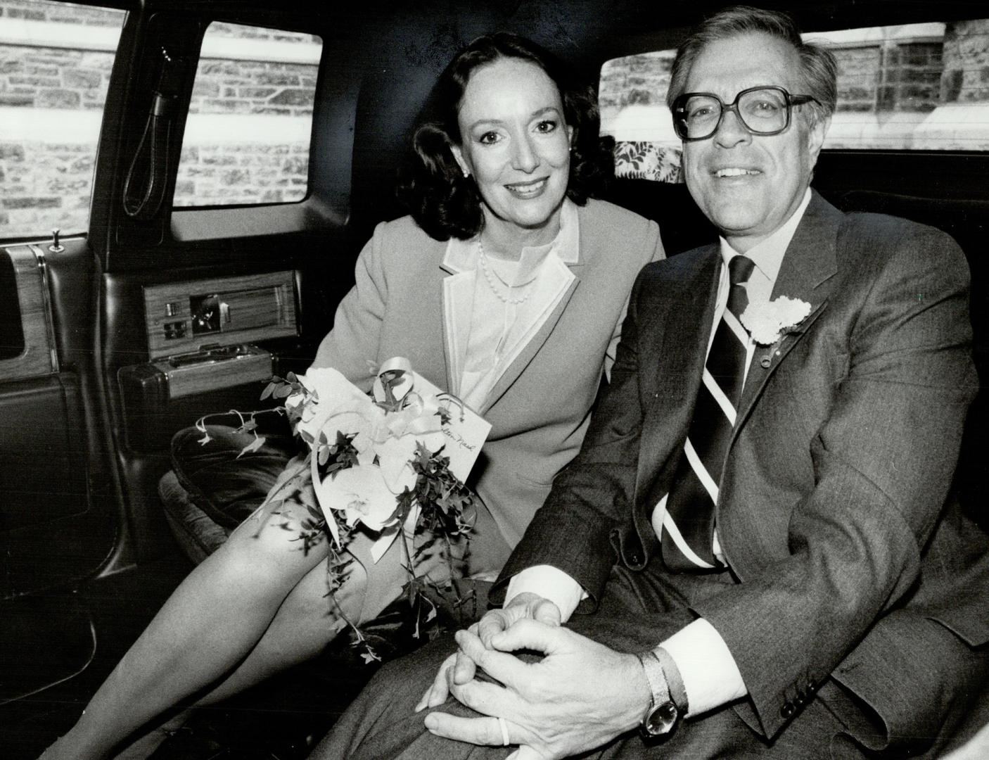 News flash, The National's Knowlton Nash and ex-dancer Lorraine Thomson, another CBC veteran, sit in a limousine after they were married in a quiet ce(...)