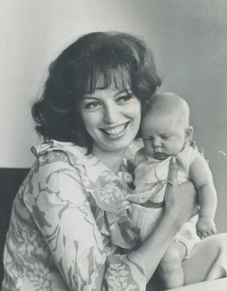 Actress-singer Sandra O'Neill and new baby, Aileen