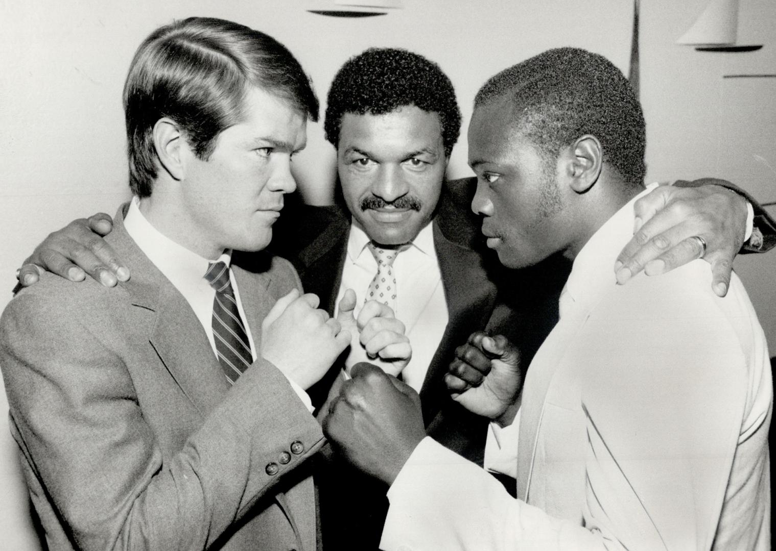 Fighting pose, Canadian welterweight Shawn O'Sullivan squares off against Simon Brown, right, his foe in a June 8 fight at the Coliseum that will be s(...)