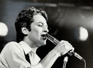 In concert at Massey Hall last night, Robert Palmer had his moments, according to Star rock critic Peter Godard