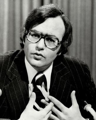 David Peterson, In the 1976 leadership convention he lost by just 45 votes