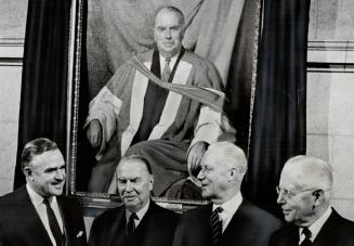 Three conservative premiers under portrait of Lt