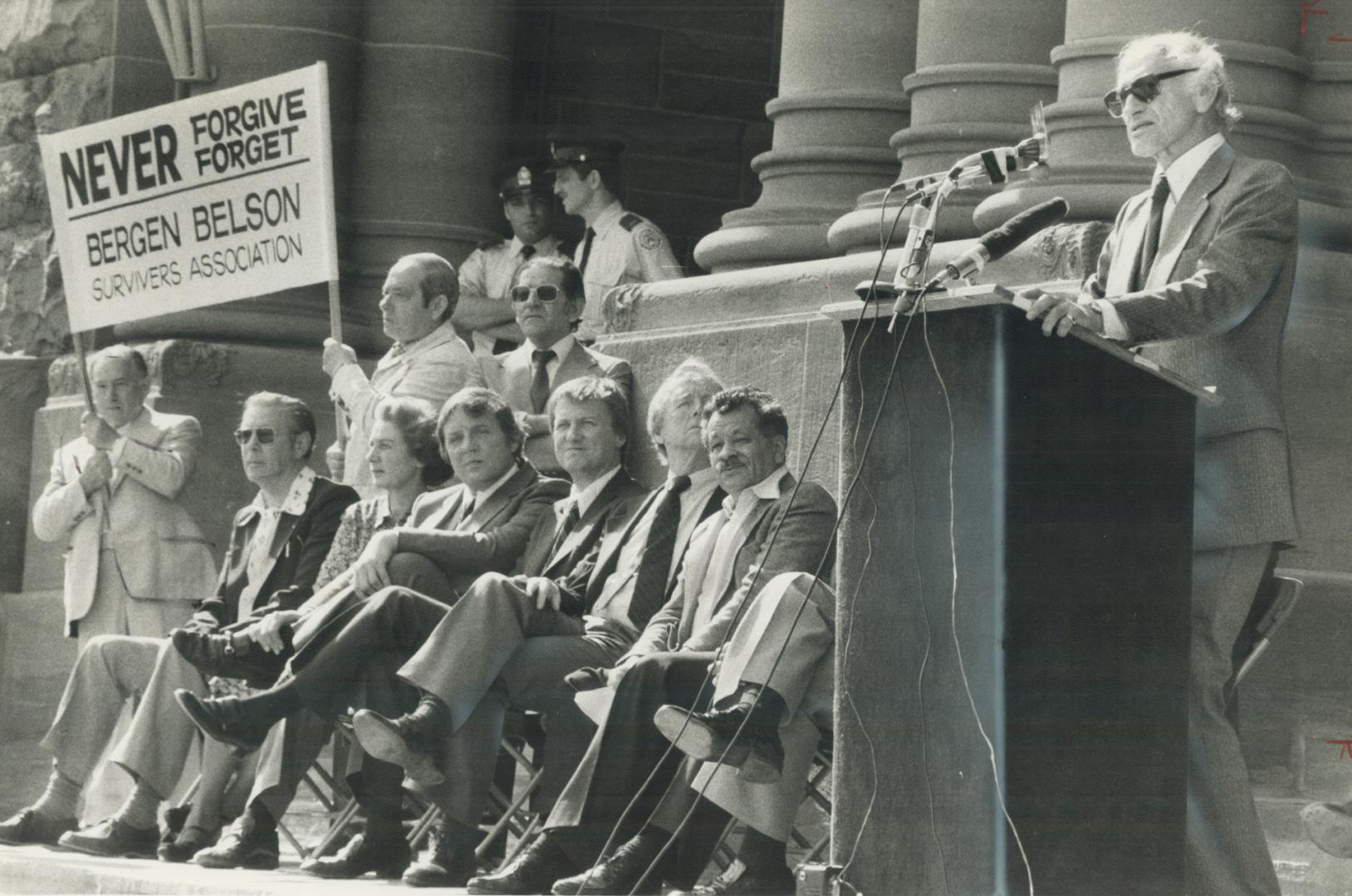 Jewish rally, Solicitor-General Robert Kaplan announced the RCMP will be given the legal means to hunt down Nazi war criminals living in Canada at a Q(...)