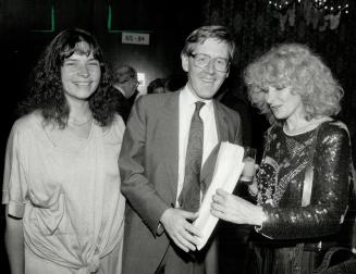 Left, Arlene Perly Rae, with her husband, Ontario NDP leader Bob Rae, and singer-songwriter Nancy White