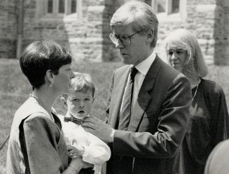 Rae family mourns Loss. New Democratic Party leader Bob Rae comforts GInny Judd Rae and JOnathan, 2, wife and son of his brother David, 32, who died M(...)