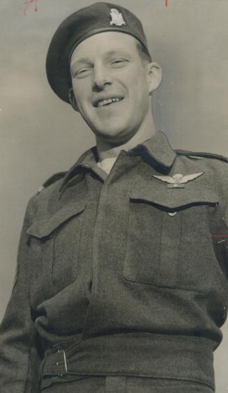 Cpl. F. G. Toppy Topham, Beresford Ave., a medical corpsman with the 1st Canadian Paratroop battalion, had lots to say about the fear of flak when he (...)
