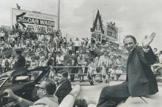 Winnipeg welcomes Prime Minister Pierre Elliott Trudeau during Sunday parade along Portage Ave