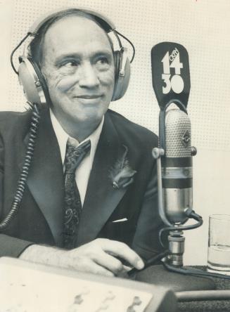 Tie Askew, Prime Minister Pierre Trudeau does his hotline radio show bit today in the start of his campaign trail through Metro. He told two callers t(...)