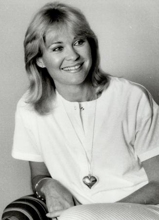 Dee Wallace-Stone