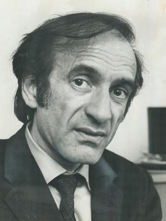 World-renowned writer and lecturer Elie Wiesel has never forgotten the horrow of the notorious Nazi death camps in which his parents and sister were k(...)