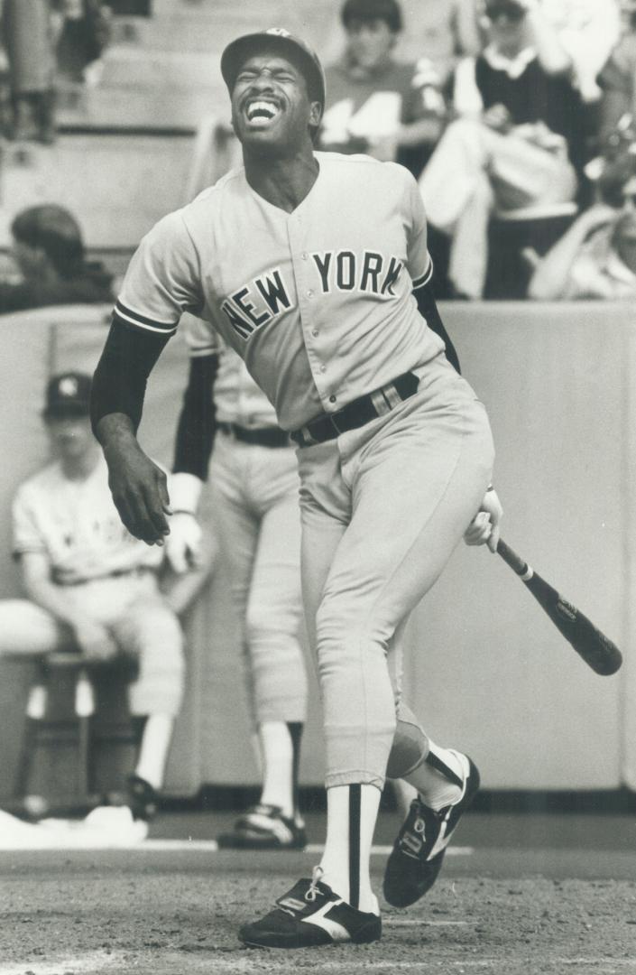 Ouch, that hurts: Yankee slugger Dave Winfield grimaces in pain after fouling a ball off his foot during yesterday's 15-2 victory over the Blue Jays at Exhibition Stadium