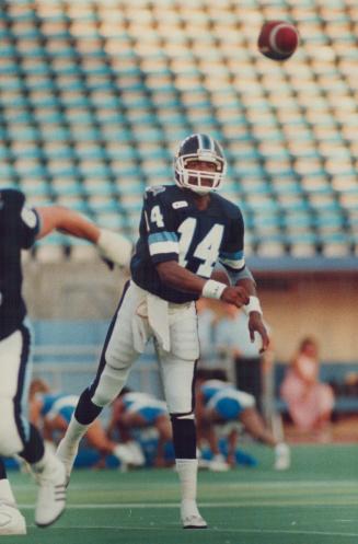 Keys for the Argos include the strategies of coach Bob O'Billovich (top) the passing of Gilbert Refroe (14) and the receiving of Darrell Smith (1)