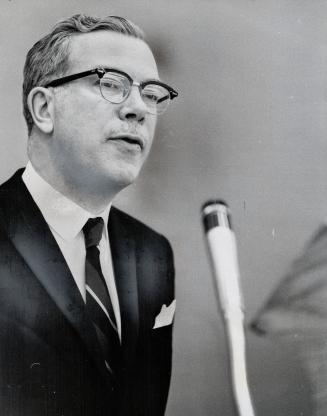 Former Manitoba premier Duff Roblin (left) was introduced as my friend by Dalton Camp (right), president of the national Conservative party, who helpe(...)