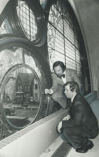 Stained glass windows viewed by Mayor David Crombie and architect Sheldon Rosen who designed the conversion of the 83-year-old church tucked away in a(...)