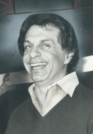 Mort Sahl: Sharp, not bitter Mort: 'Very much alive'