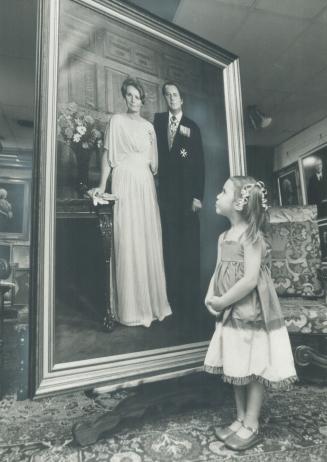 Kristin Cavouk: The 4-year-old admires photograph of Governor-General Ed Schreyer and his wife, taken by her grandfather, world-renowned photographer Arto Cavouk