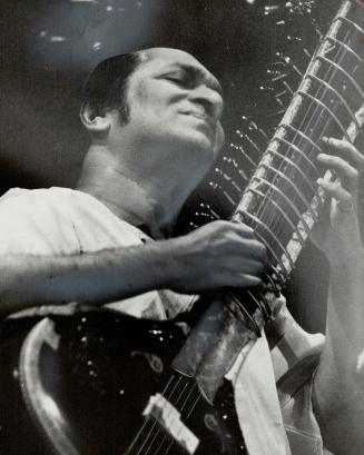 Ravi Shankar and Sitar. An enthralling Massey Hall concert