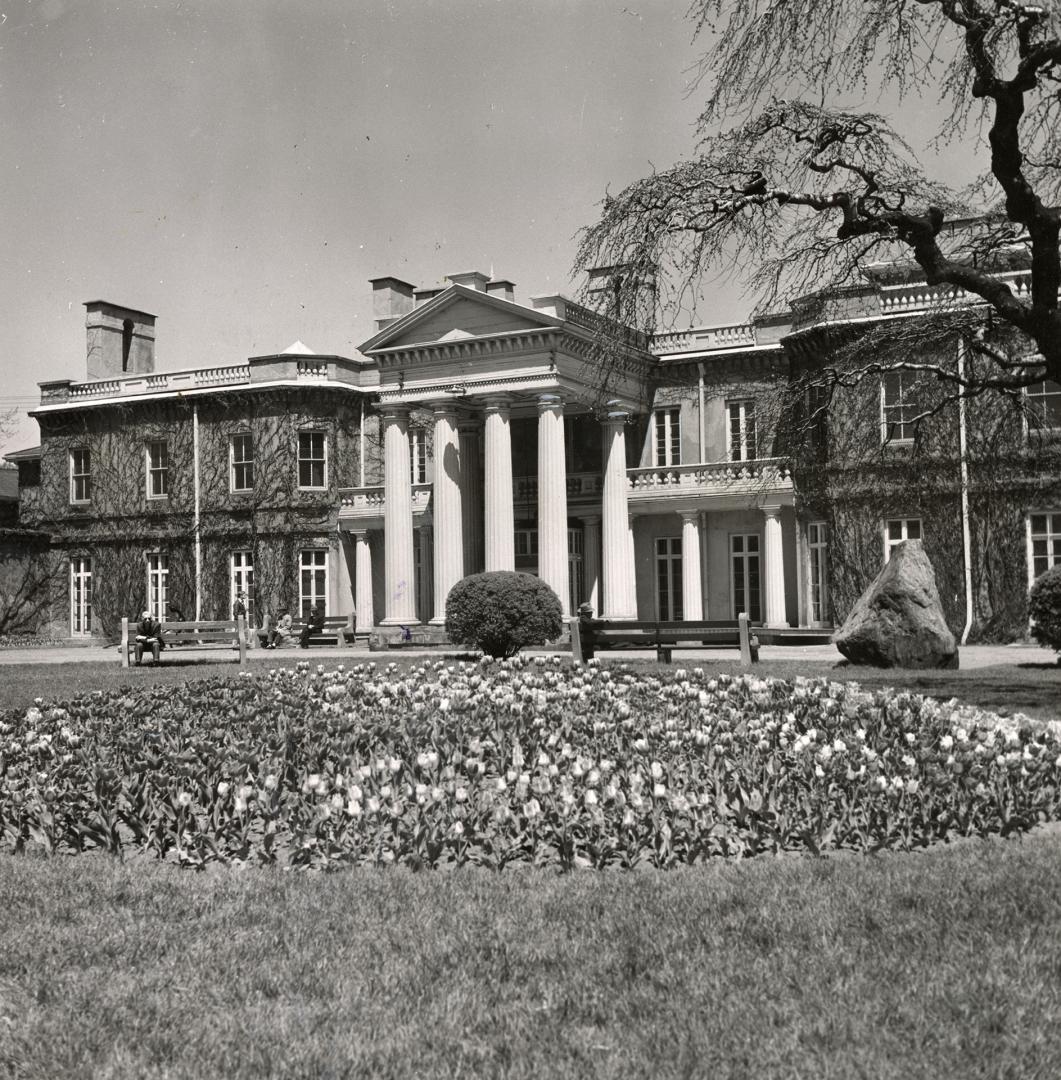 Dundurn Castle, once home of Sir Alan McNabb, first Prime Minister of Upper Canada, is now museum with exhibits commemorating district's historic past
