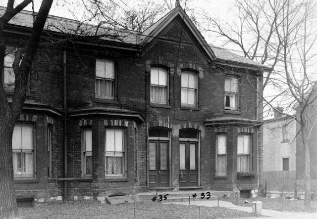 33-35 Oak Street