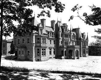 Chorley Park (Government House), Douglas and Roxborough drives
