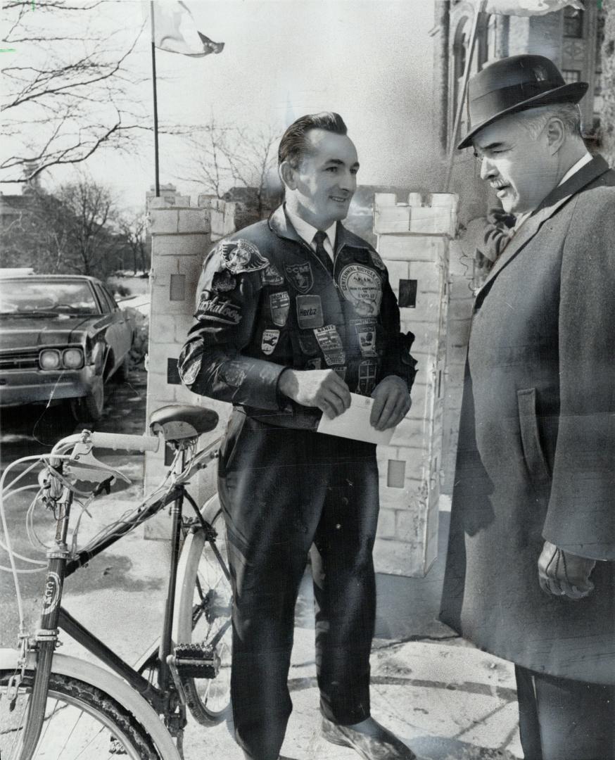 Claude Dube And Premier Robarts, Meeting prime minister No.8