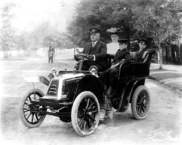 Automobile