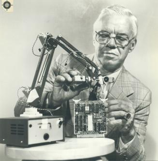 Inventions could play a key part in Canada's industrial recovery, says Markham inventor Harold Humphrey.