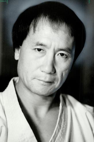 Hwang Insik: Korean immigrant starred in and directed some 30 martial arts movies