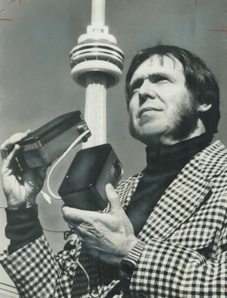The CN tower Lures UFOs into Ontraio, according to Henry McKay of Agincourt, a UFO investigator