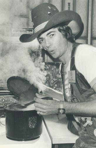 Canuck chili: Bobby Murie's chili is stcaming, but it wasn't hot enough to win a world cook-off in Texas 10 days ago.