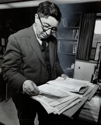 Chief Librarian William Reedy, First Bertrand Russell papers reach McMaster.