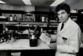 Michael Sole: There is no question we've made striking adavances in 30 years, says heart research co-ordinator for University of Toronto teaching hospitals, here working in his lab