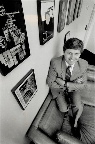 Marshall Tweedy is selling a new night course on entrepreneurial studies.