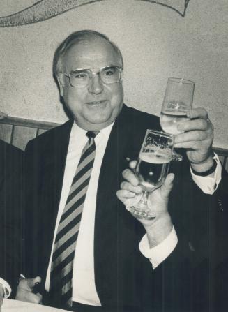 German Leader: Helmut Kohl backed Canada's call for action on acid rain.