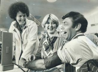 Mel puts on pressure at clinic, His blood pressure did rise slightly as Yvonne Foster - better known as Miss Canada 1977-sat on North York Mayor Mel Lastman's knee yesterday as they jointly launched the Towne and Countrye Square Blood Pressure Clinic