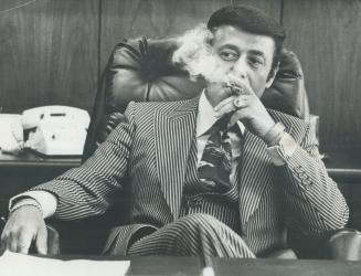 Smoke shrouds Mayor Mel Lastman