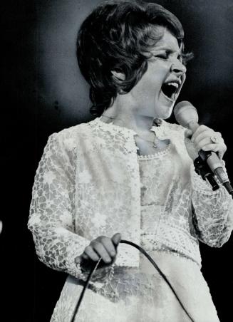 Brenda Lee was the headline performer of a dreary, weary evening at the CNE last night, says critic Bill Dampier