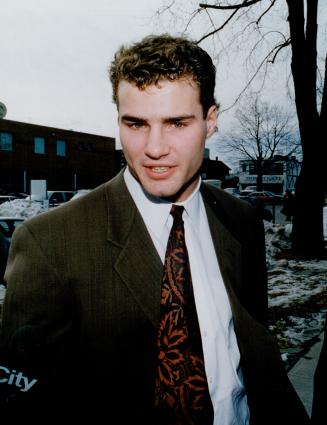 Suds Flew: Eric Lindros says Lynn Nunney started beer fight. She says he poured beer on her and spit brew at her.